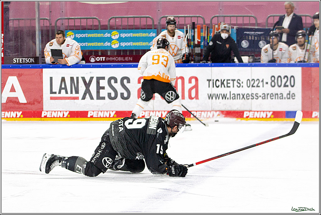 PENNY DEL;  Koelner Haie - Wolfsburg Grizzlys; Koeln, 17.03.2021